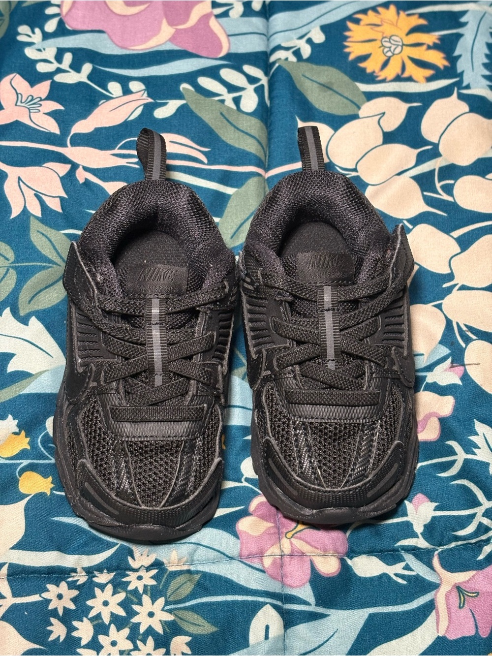 Nike Kids Black Mesh Athletic Sneakers